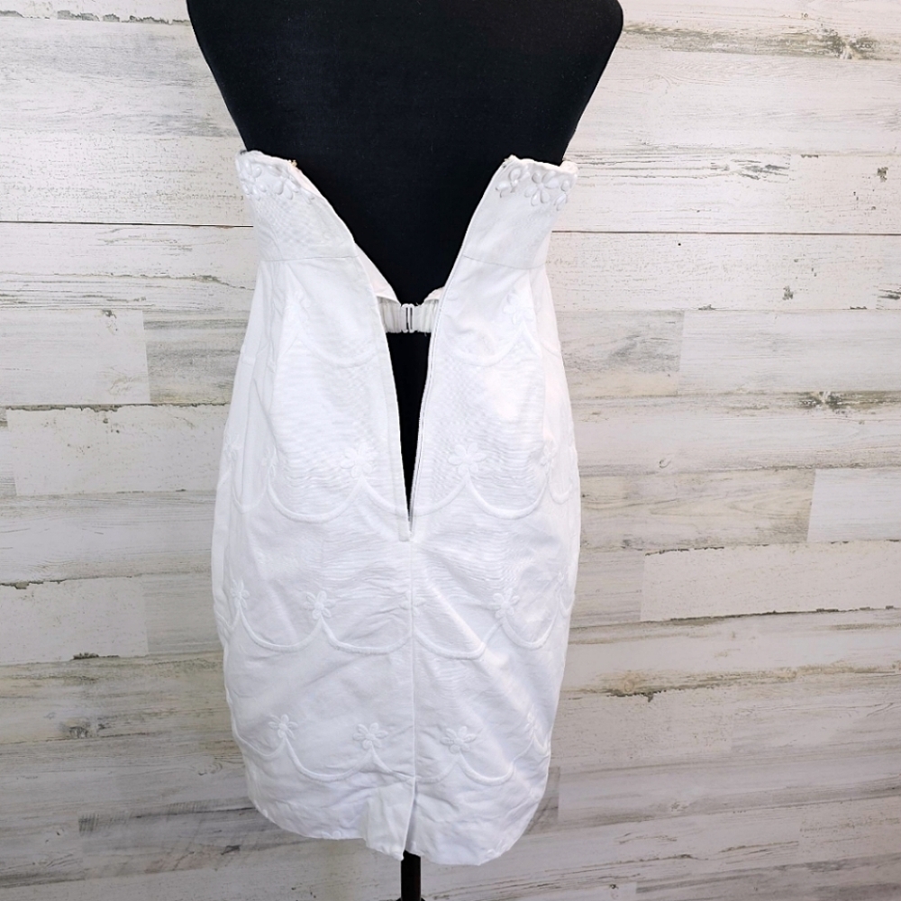 Lilly Pulitzer White Embroidered & Beaded Strapless Mini Dress Sz 4 Boho Beachy - Picture 5 of 16